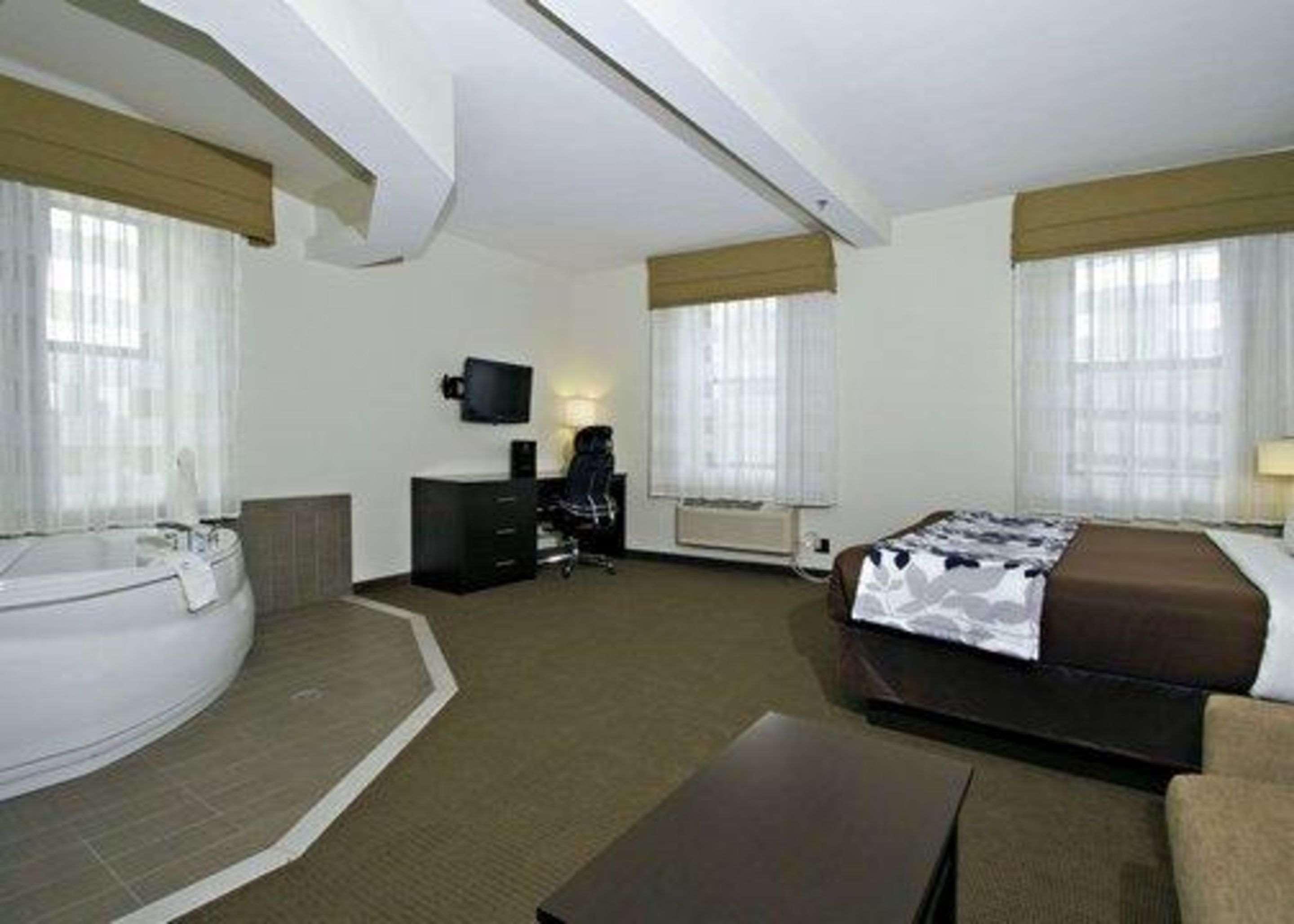 Sleep Inn & Suites Downtown Inner Harbor Baltimore Exterior photo
